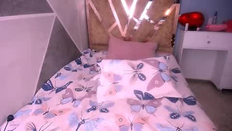 Snapshot of hannamour chatting on October 10, 11:20 pm alejandra online show from October 10, 11:20 pm