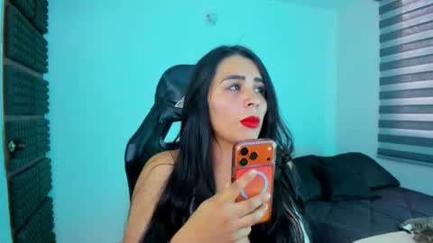 Hanna  online show from February 24, 9:57 pm