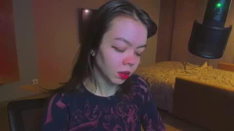 Snapshot of haribo_asmr chatting on December 3, 8:14 am Miss Hari online show from December 3, 8:14 am