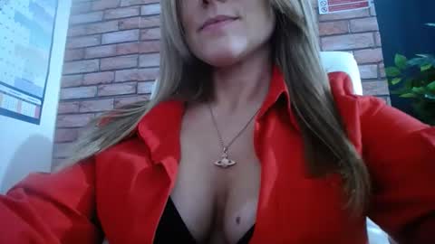 Snapshot of harleyrebz chatting on October 14, 7:00 am harleyrebz online show from October 14, 7:00 am