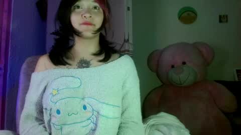 Im Emily and I could be the love of your life    online show from April 17, 2:02 am