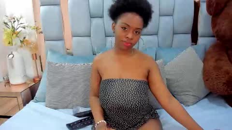 Snapshot of hazel_lanee chatting on October 21, 5:55 am hazel_lanee online show from October 21, 5:55 am