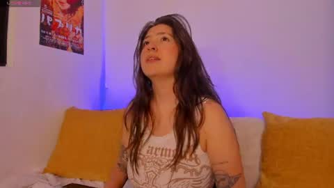 Im Hazel online show from June 14, 2:24 am