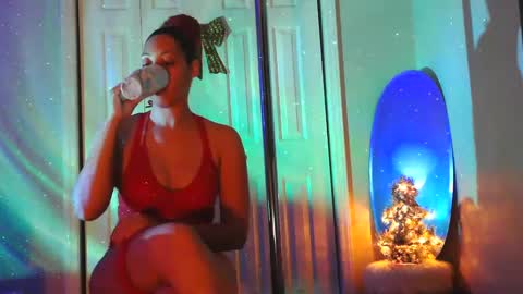 Heavenllyy online show from December 29, 2:38 am