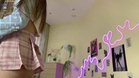 heavenmoth online show from February 23, 1:43 pm