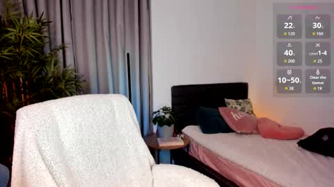 helen_miller online show from February 13, 11:17 pm