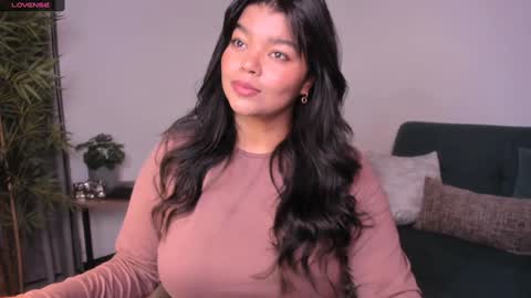 helen_miller online show from December 9, 11:24 pm