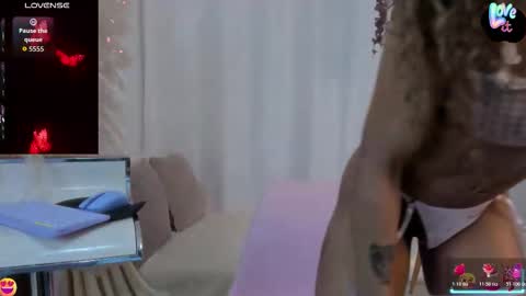 Helena Fits online show from November 15, 8:54 pm