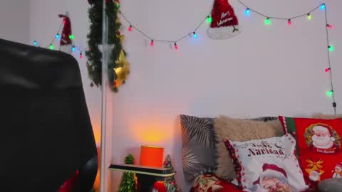 Helena Santos  online show from December 14, 12:55 pm