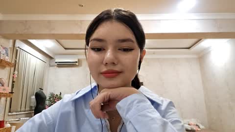 Alice online show from November 19, 5:02 pm