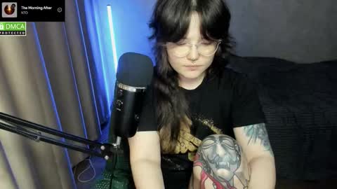 Red online show from November 17, 6:30 pm