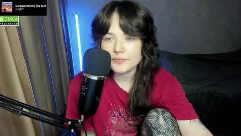 Red online show from November 8, 7:52 pm