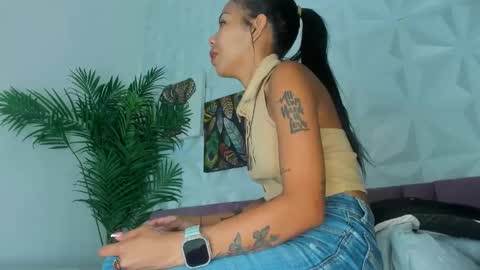 hellen     online show from February 9, 7:16 pm