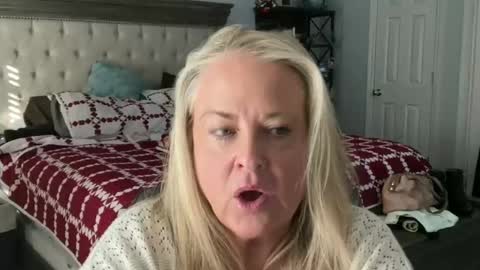 Hunnys Hive online show from January 27, 8:17 pm