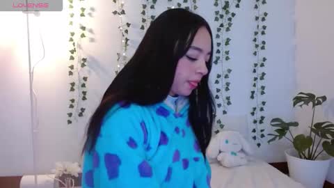 hellokitty_valery1 online show from March 2, 11:32 pm