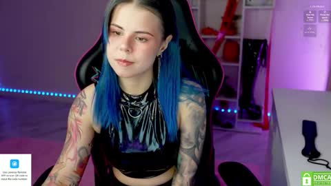 Alice online show from November 8, 3:17 pm