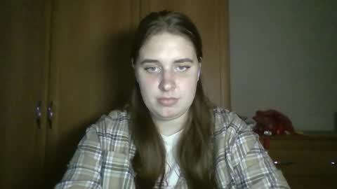 hess_luna_ online show from September 24, 3:33 pm