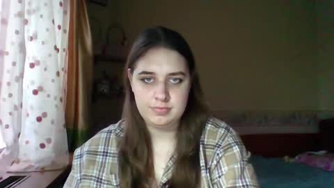 hess_luna_ online show from December 1, 10:08 am