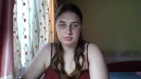 hess_luna_ online show from September 22, 9:08 am