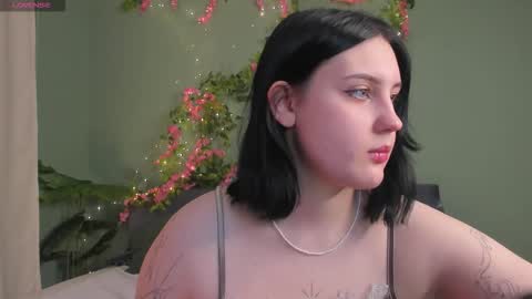 Tessa online show from December 2, 11:23 am