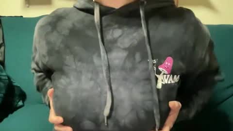 Snapshot of heybluebabe chatting on February 20, 1:40 pm Blue  online show from February 20, 1:40 pm