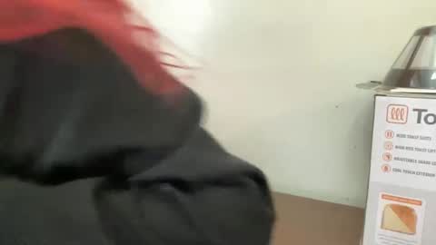 Snapshot of heybluebabe chatting on February 12, 6:09 pm Blue  online show from February 12, 6:09 pm