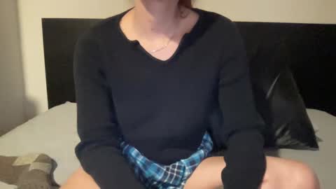 Snapshot of heybluebabe chatting on January 6, 1:20 am Blue  online show from January 6, 1:20 am