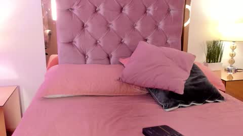 Hillary online show from November 26, 3:29 am