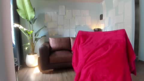 Hinnata online show from February 9, 7:05 pm