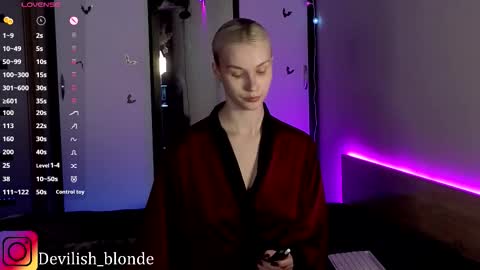 Mary online show from October 24, 6:26 pm