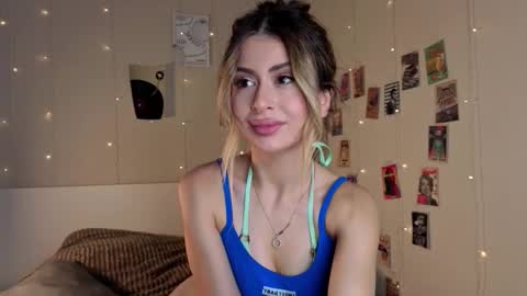 Moni Monica online show from October 19, 8:49 am