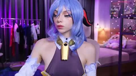 Holli online show from February 21, 10:49 am