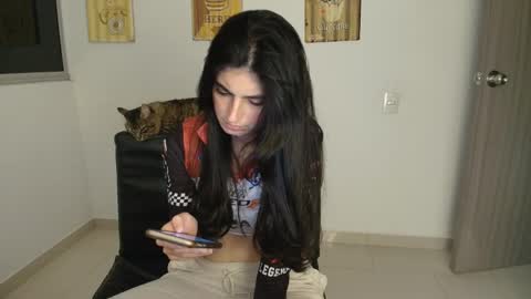 hollyshit_ online show from February 20, 2:43 am