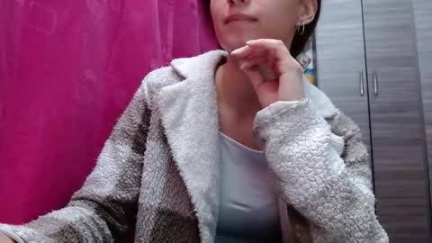 Juli online show from March 2, 4:34 am