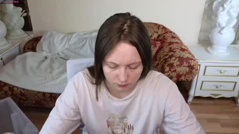 holybabydoll online show from November 26, 11:44 am