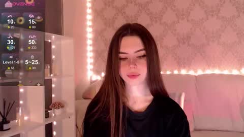 Mia online show from November 6, 3:45 am