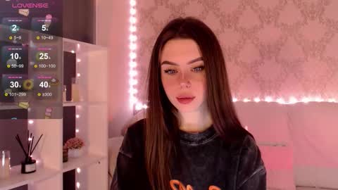 Mia online show from October 1, 3:11 am