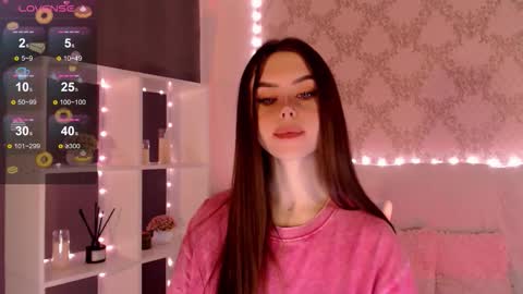 Mia online show from September 28, 4:08 am