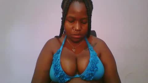 honey_beb online show from November 3, 6:50 am