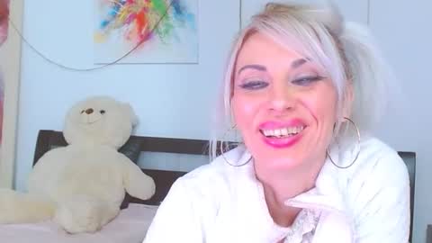 honey_lara online show from February 11, 6:26 am