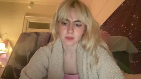 Emi Rose online show from January 12, 2:03 am