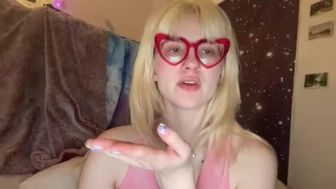 Emi Rose online show from January 30, 7:18 am