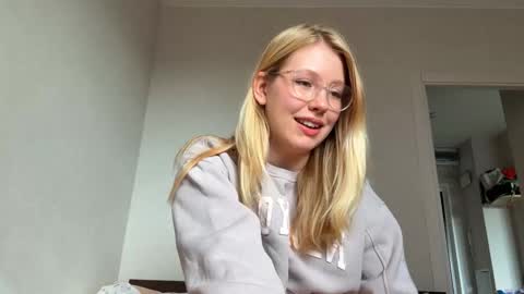 Audrey online show from September 15, 2:42 am