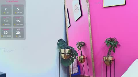 Khloe  online show from February 27, 1:17 pm