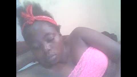 hornygal001 online show from February 12, 5:15 am