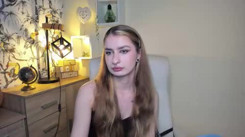 NINA online show from November 12, 7:06 am