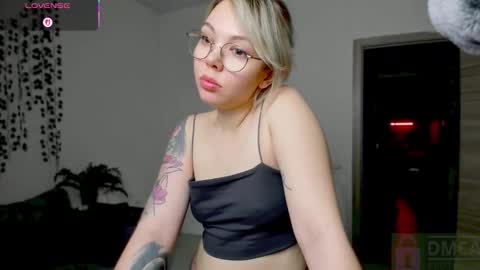   online show from October 27, 5:08 pm