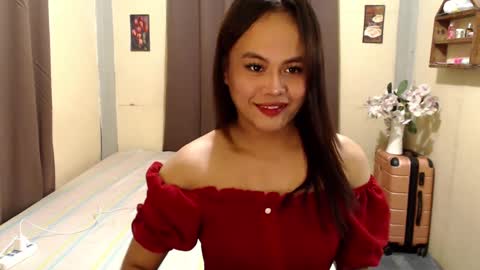 HANNA online show from December 8, 1:25 pm