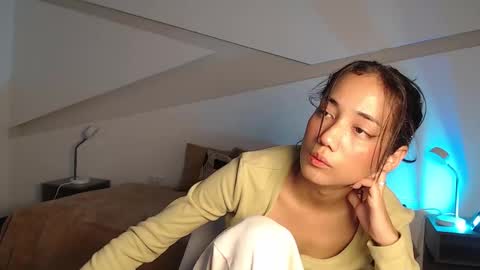 Alana online show from October 9, 10:25 pm