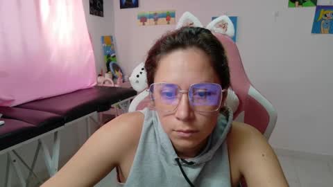 Mia online show from January 17, 5:31 pm